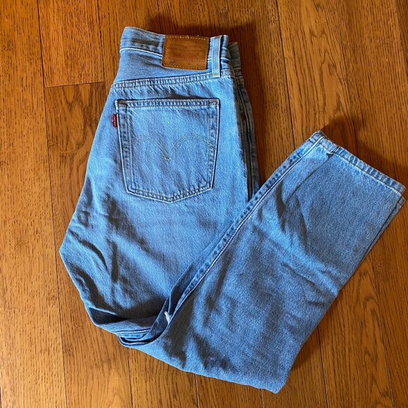 Levi's 501 Crop Premium Jeans - Picture 3 of 8